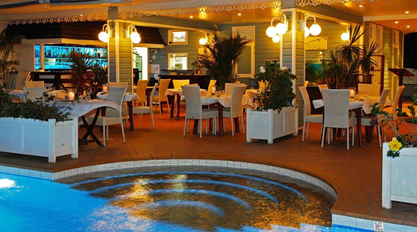 Hôtel Baie des Anges St Barth A C C E S S St Barth