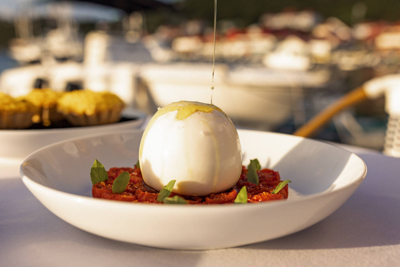 Bagatelle Restaurant in St Barts Dinner Reservations 24/7, Menu, Prices, Phone