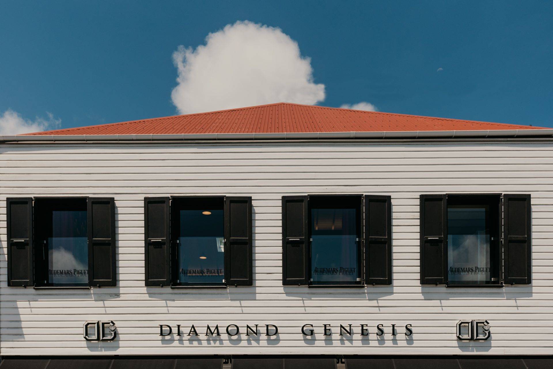 Buying Watches In Saint-Barth: Diamond Genesis