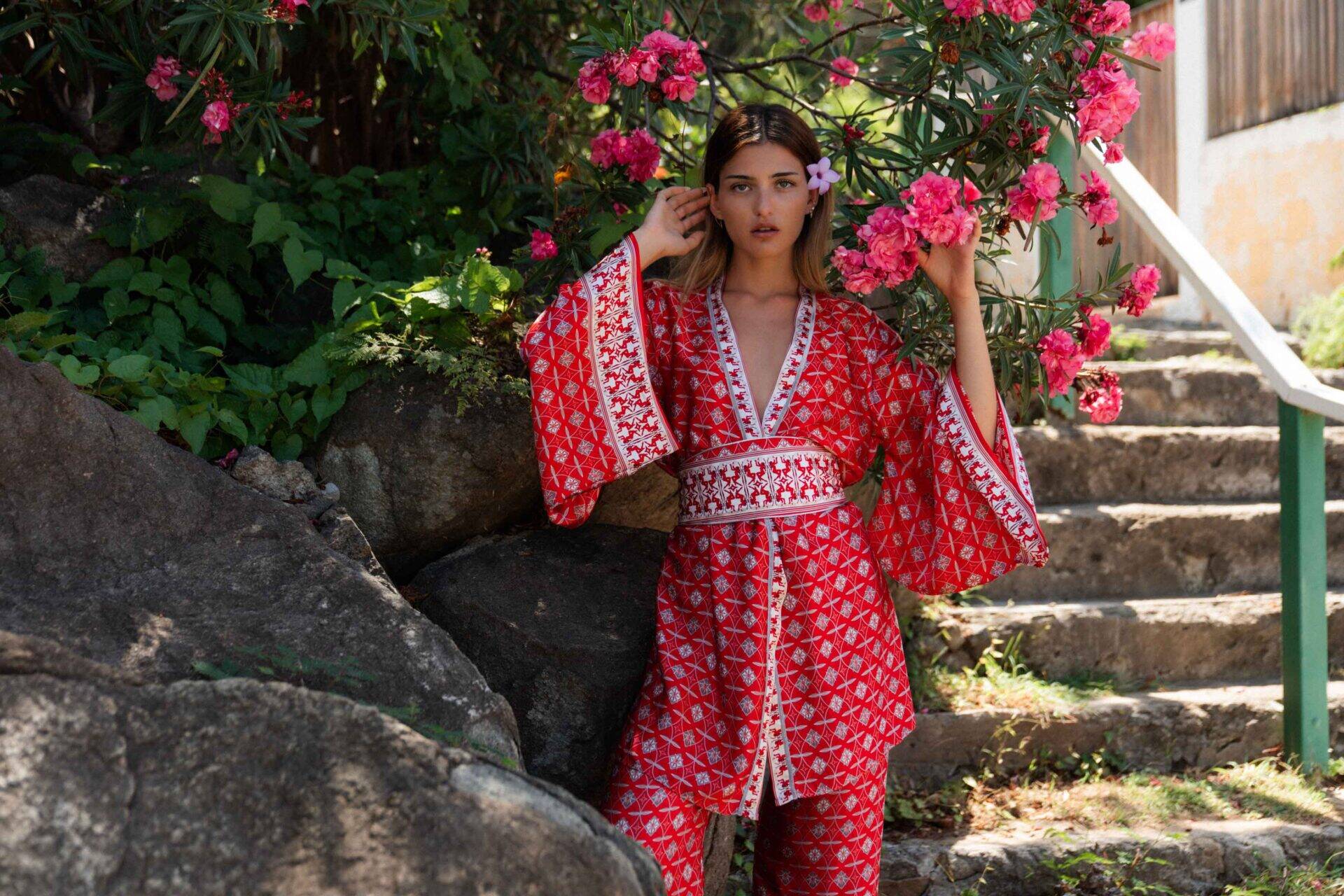 fabiana-kimono-lila-belt-oceania-pants-naiade-red-laurapayet-01808.jpg.jpg