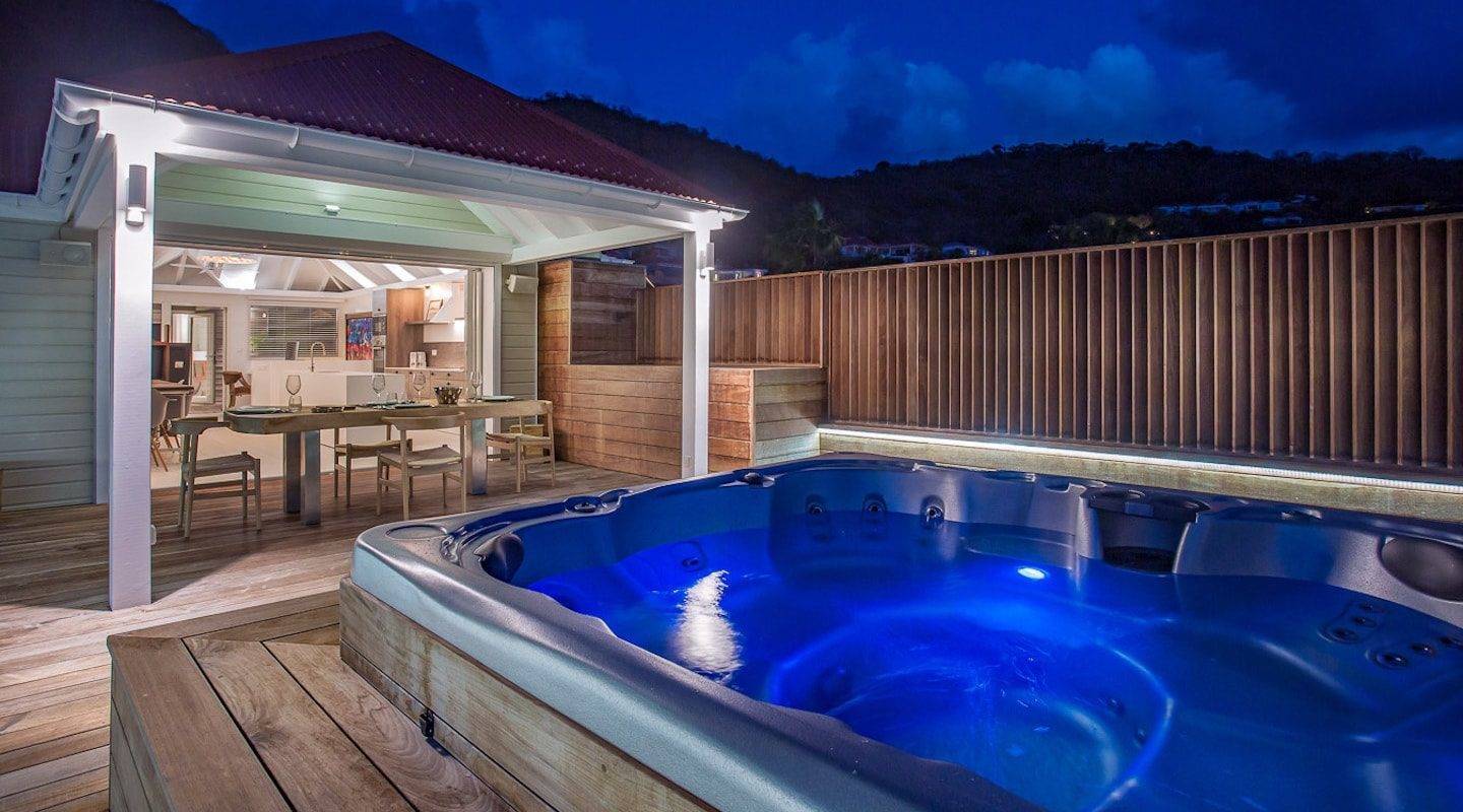 st-barth--villa-jacuzzi-min.jpg