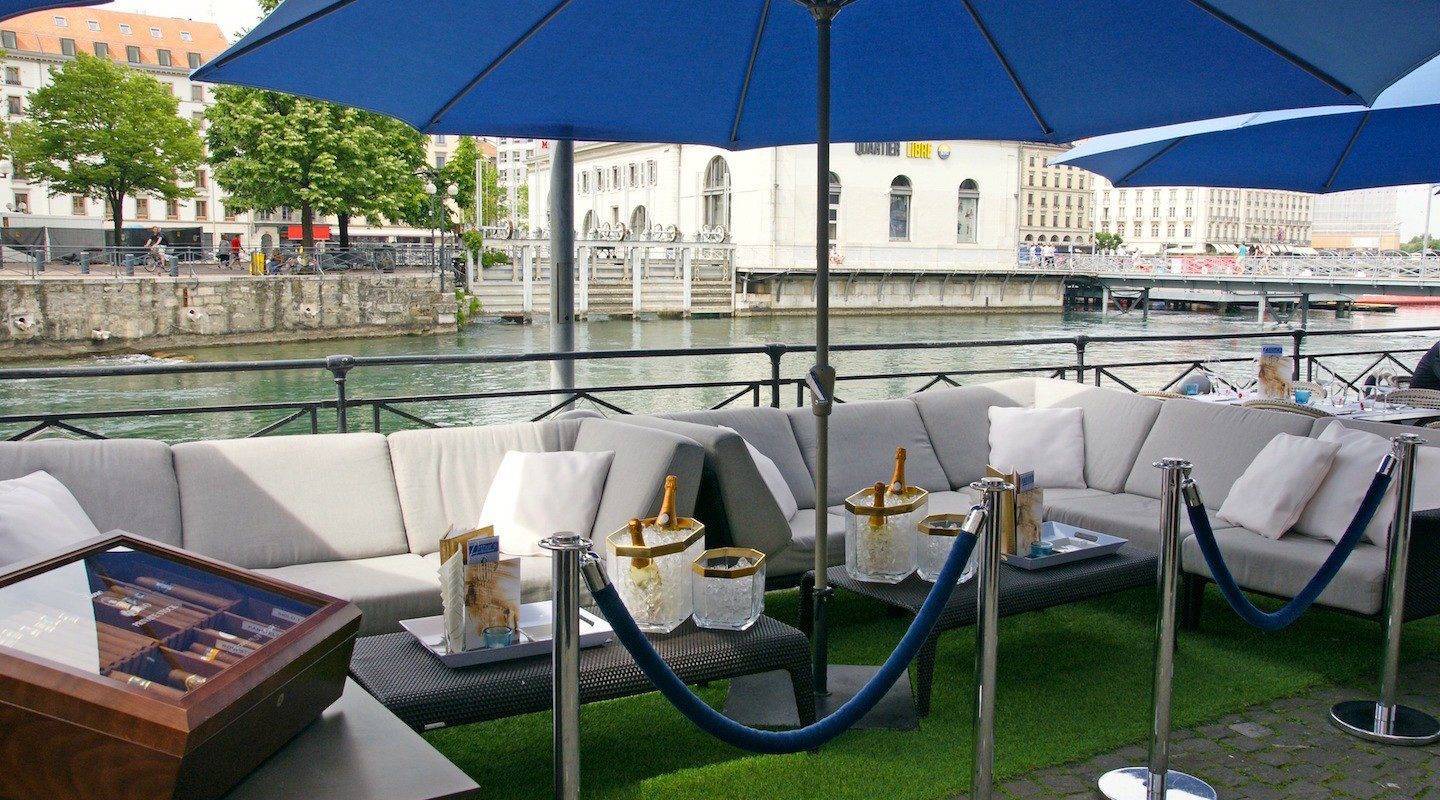 Arthur's Rive Gauche Bar