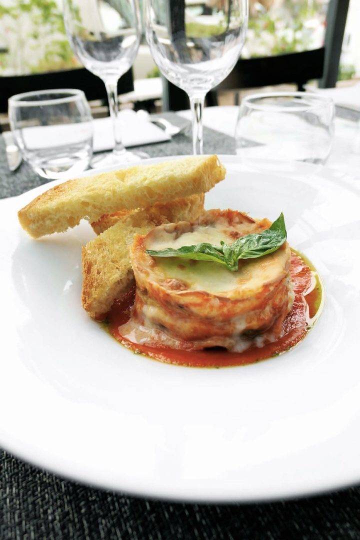 monaco-restaurant-parmigiana-d-aubergines-et-provola-fumee-02-min.jpg