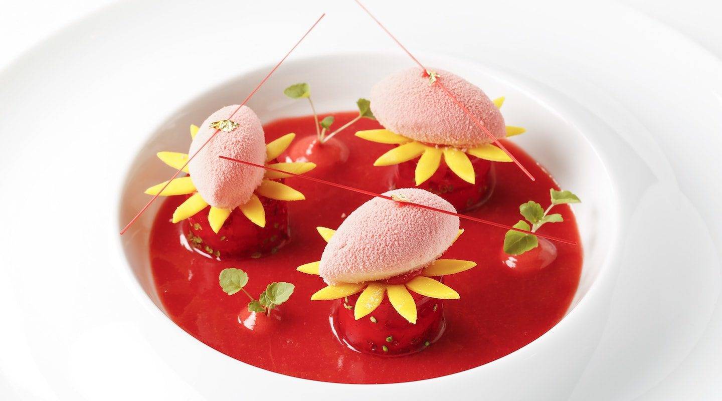 geneve-restaurant-le-jardin-frai-cheur-de-fraise-et-moelleux-pistache-2-min.jpg