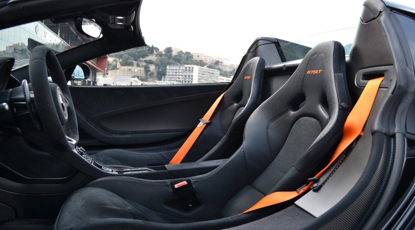 monaco-service-675lt-02-min.jpg