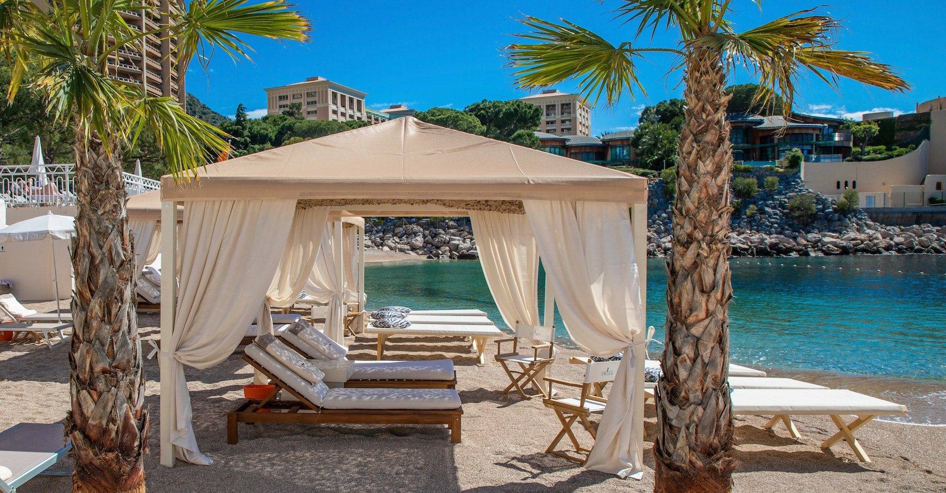 Beach club. Монте Карло пляж. Монте Карло Бич пляж. Монако Лазурный берег пляж. Пляж Note bleue в Монако.