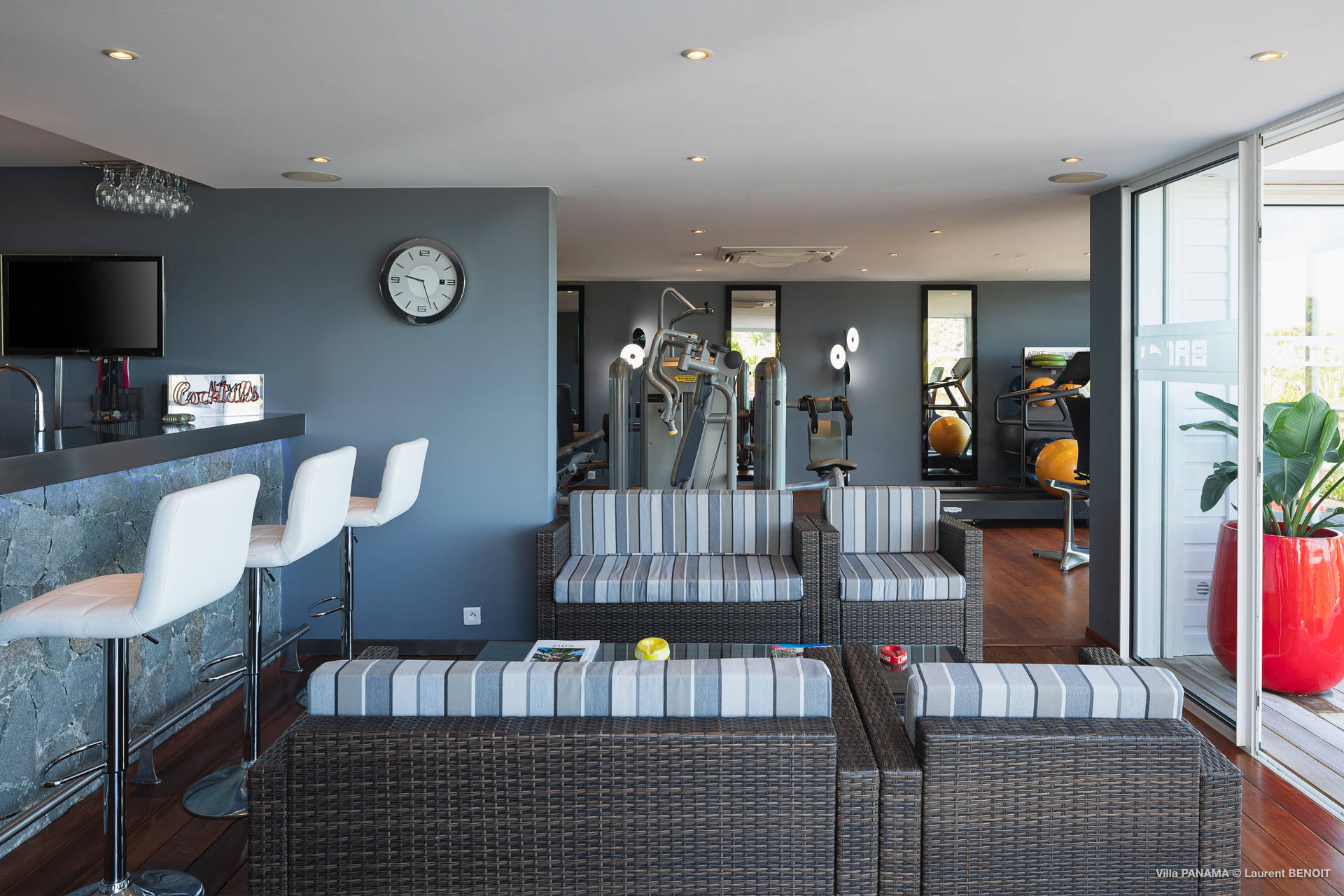 31-ideal_saint_barth_villa_rentals_panama_bar_gym.jpg