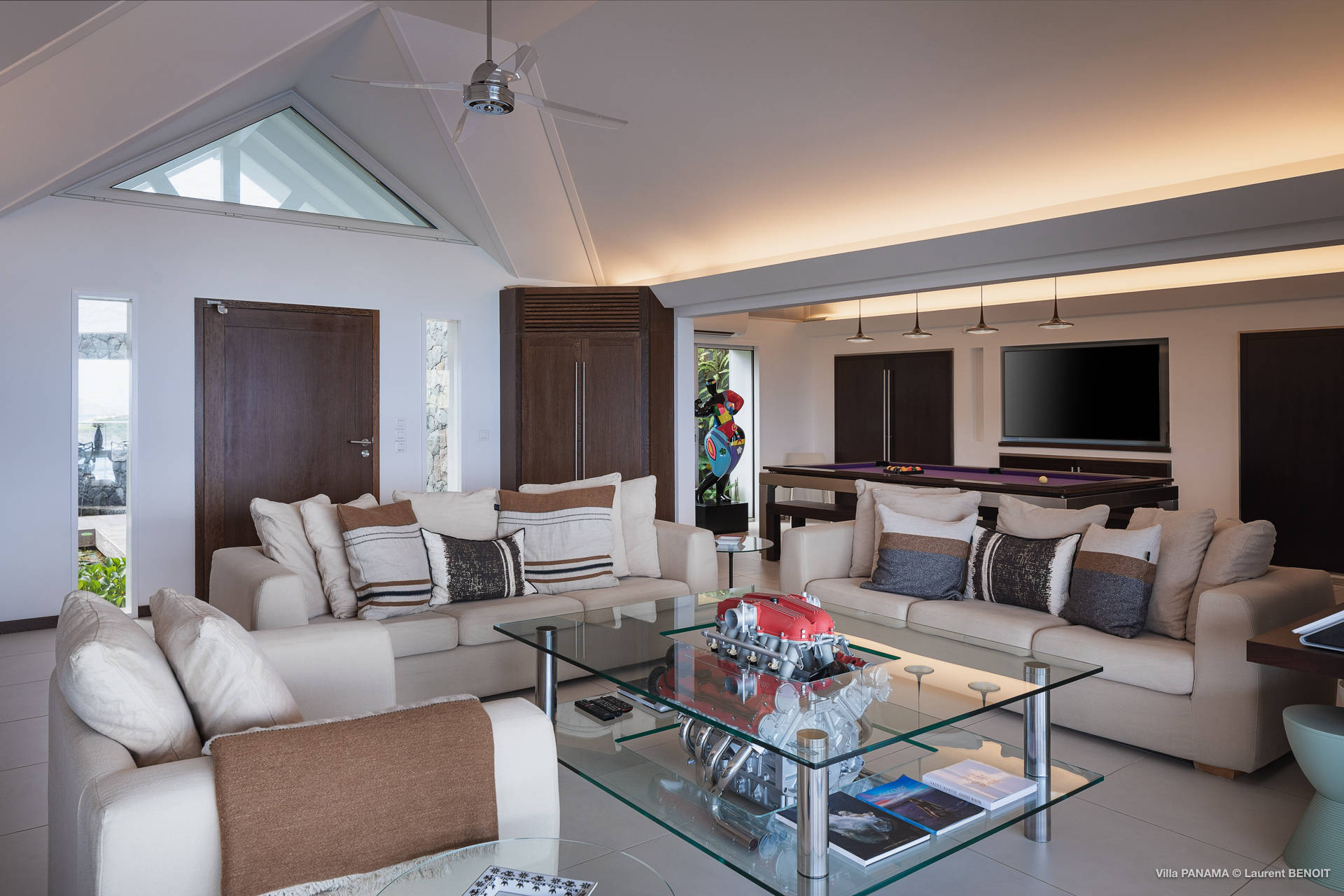 48-ideal_saint_barth_villa_rentals_panama_living_room.jpg
