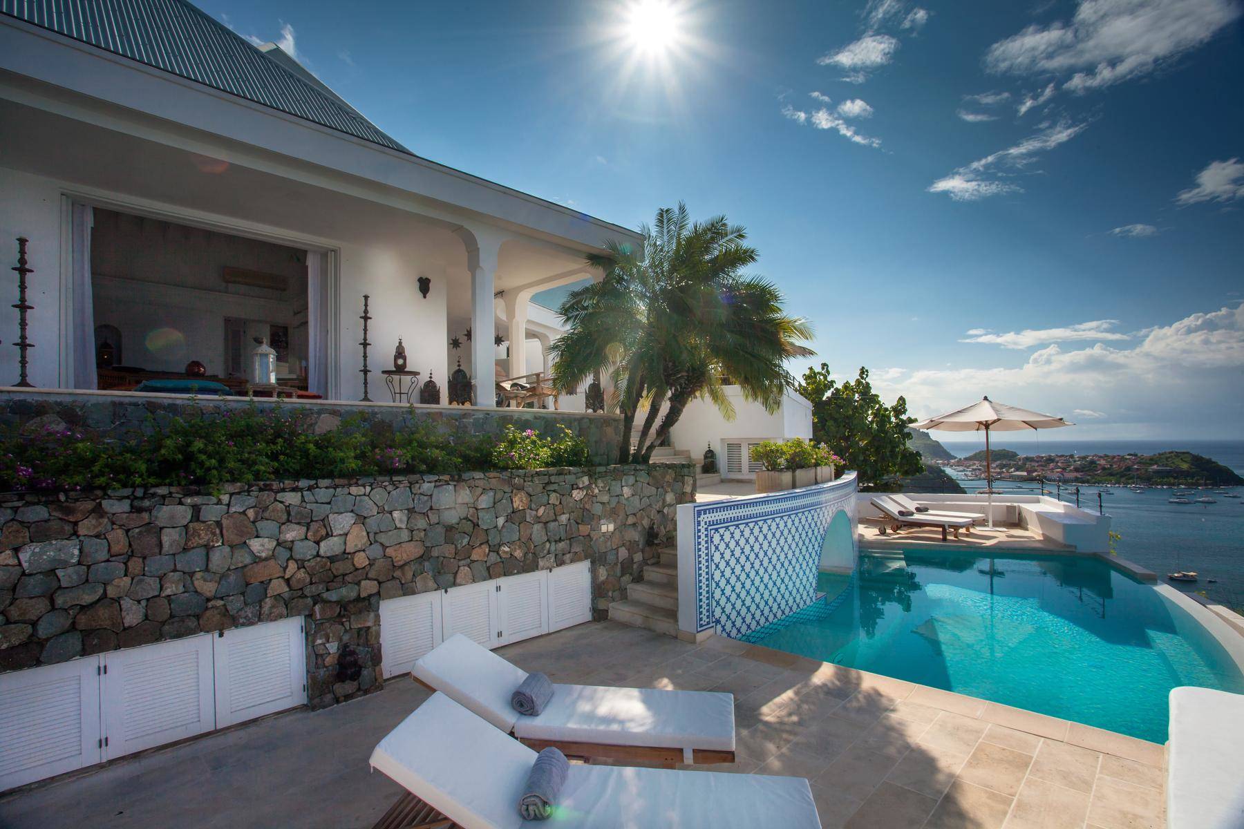 4_ideal_villa_rentals_st_barth_mauresque_pool.jpg