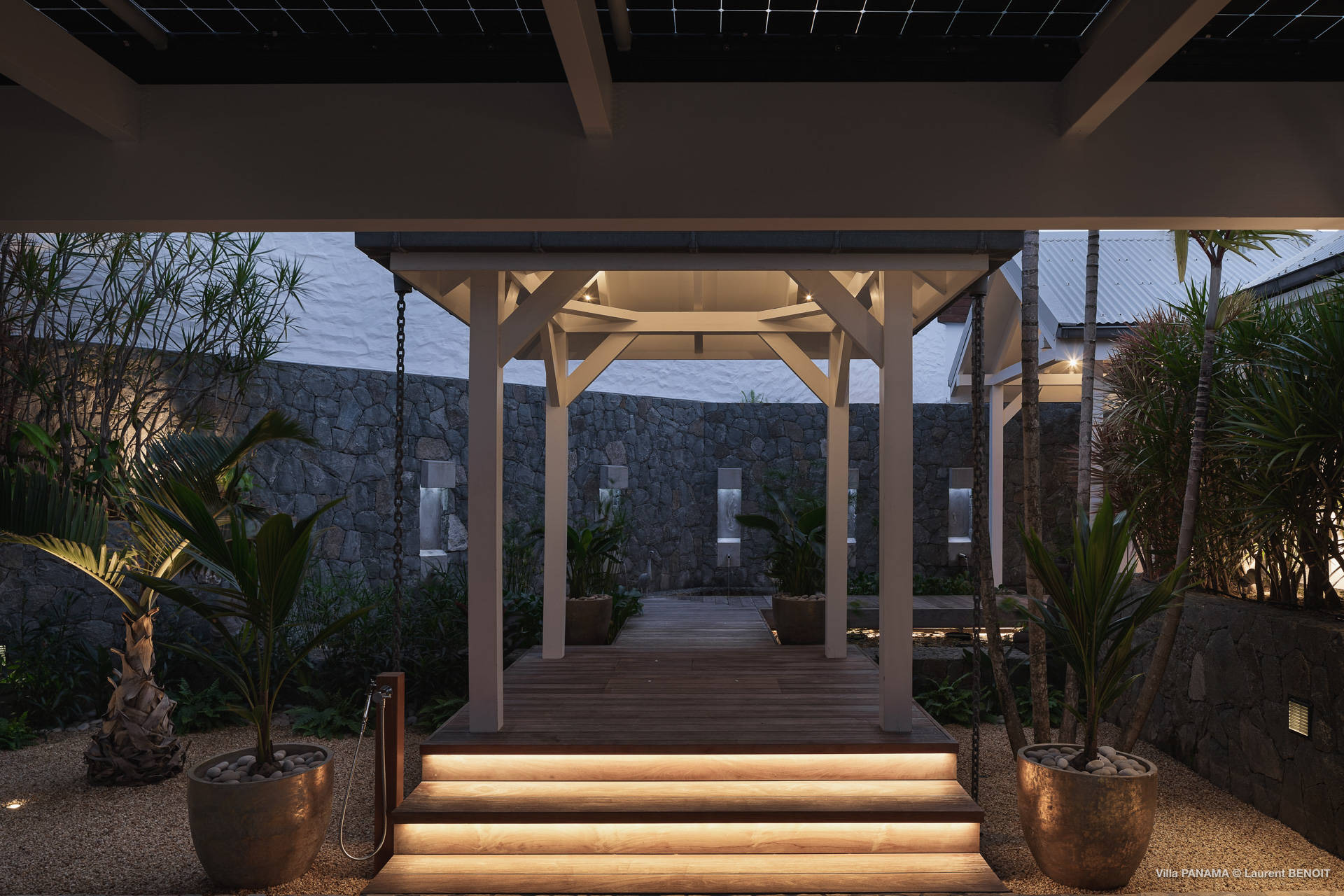 61-ideal_saint_barth_villa_rentals_panama_entrance.jpg