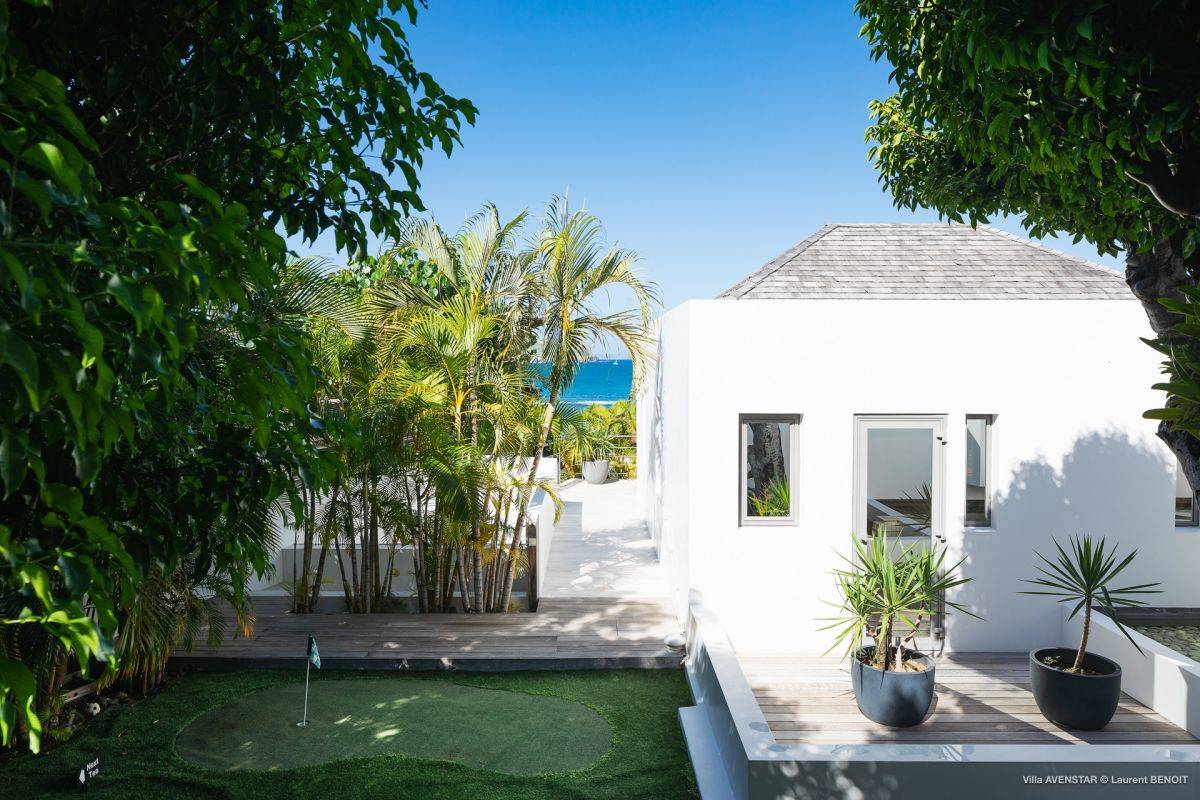 ideal-saint-barth-villa-rentals-avenstar-exteriors-18-61d33f0ed484f967740964.jpg