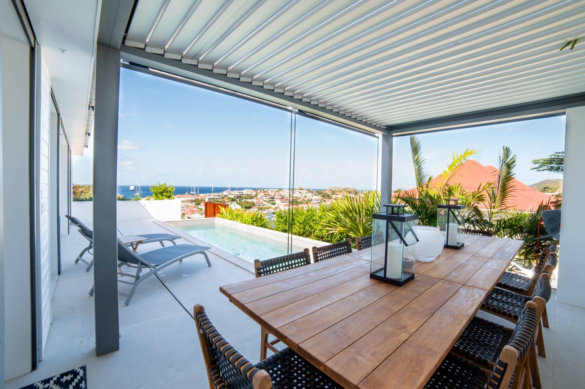 6_ideal_st_barth_villa_rental_villa_les_grenadines_gustavia_pool_table.jpg