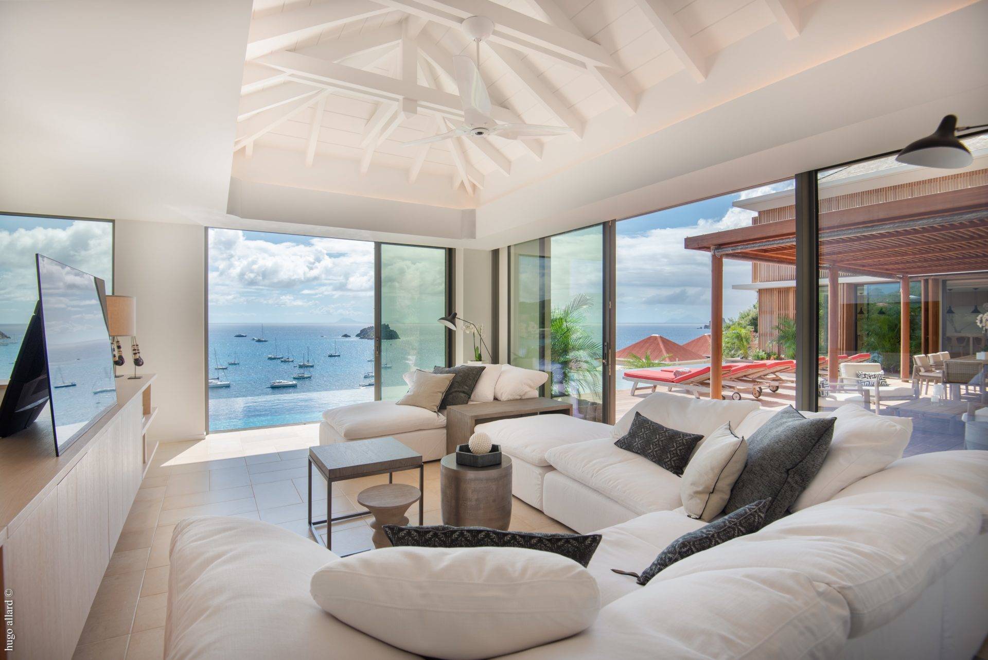 7-ideal-st-barth-villa-rentals-bianca-corrossol-living-min.jpg