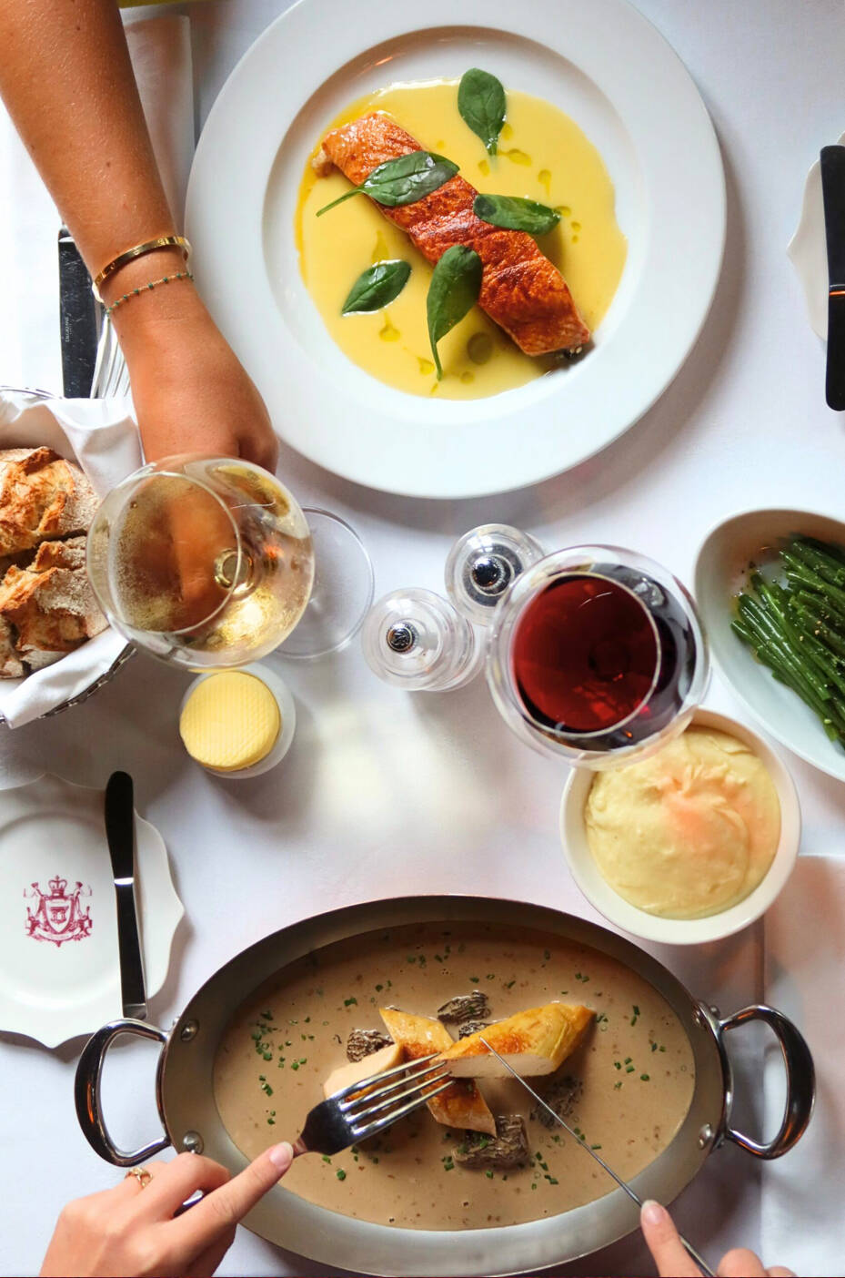 3-restaurant-paris-le-victoria-paris.jpg