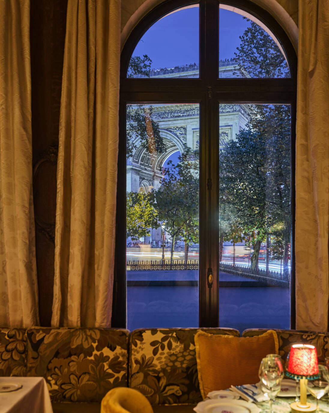 4-restaurant-paris-le-victoria-paris.jpg