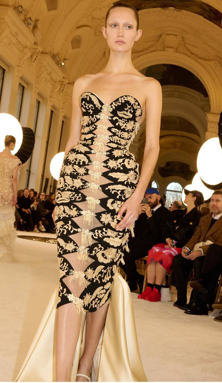 schiparelli-paris-2025-haute-couture8.jpg